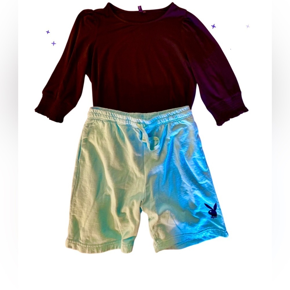 NEW-LG PLAYBOY Turquoise Shorts
Black Blouse Pleated Tunic
Vacation Outfit - Picture 4 of 12